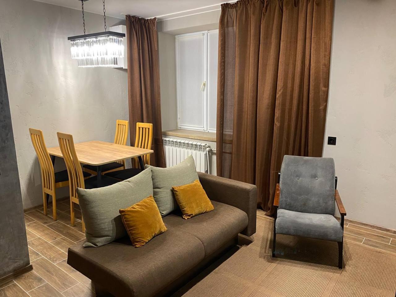 Loft Apartment Tiraspol Bagian luar foto